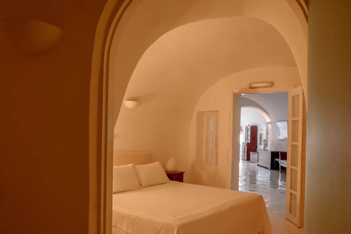 Room 4 of 28