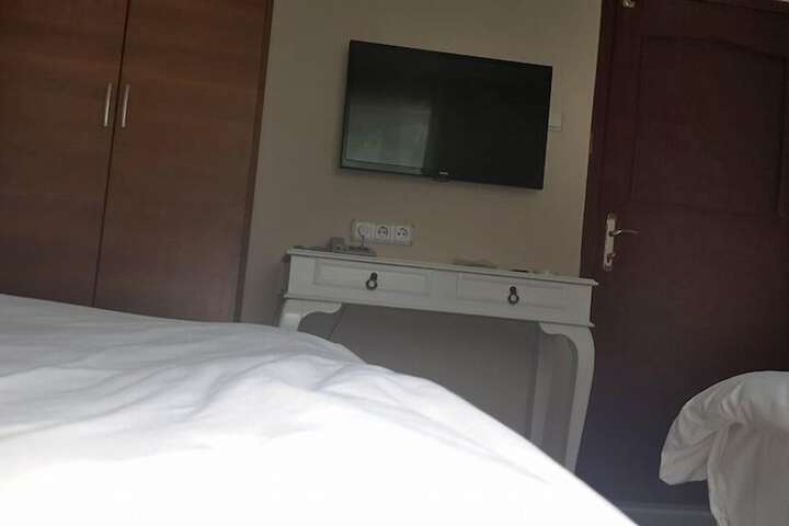 Room 12 of 51