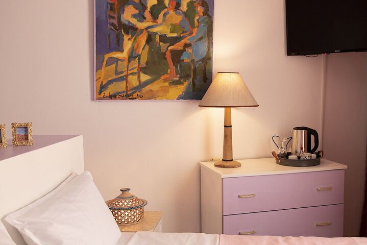 Room 17 of 96