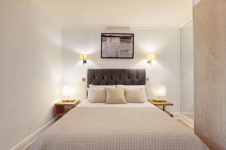 Room 25 of 91