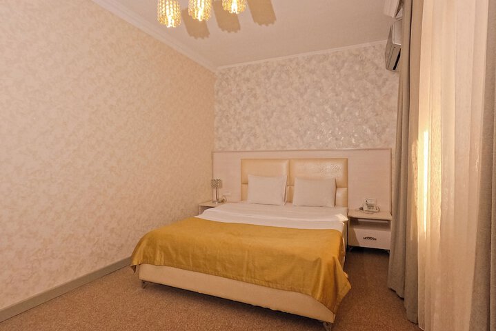 Room 19 of 52