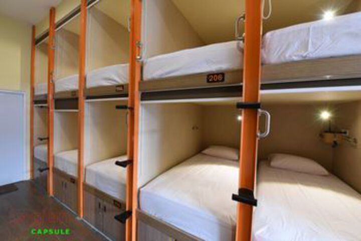 Room 9 of 21