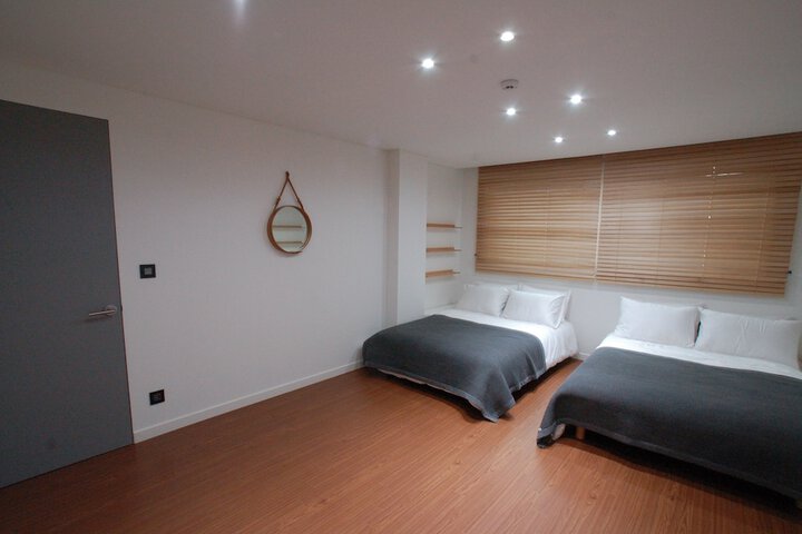 Room 14 of 76
