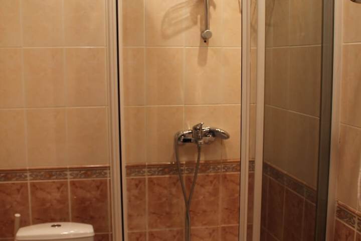 Room 36 of 82