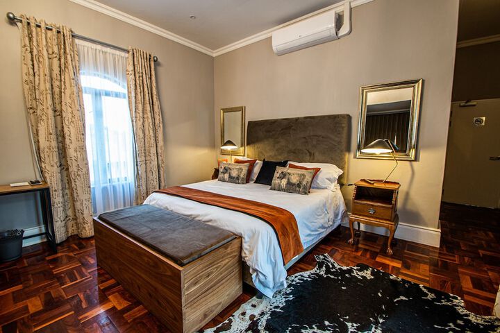 Room 2 of 89