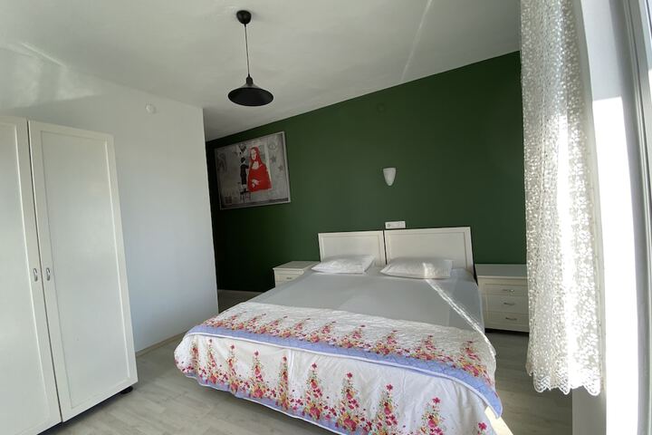 Room 5 of 45