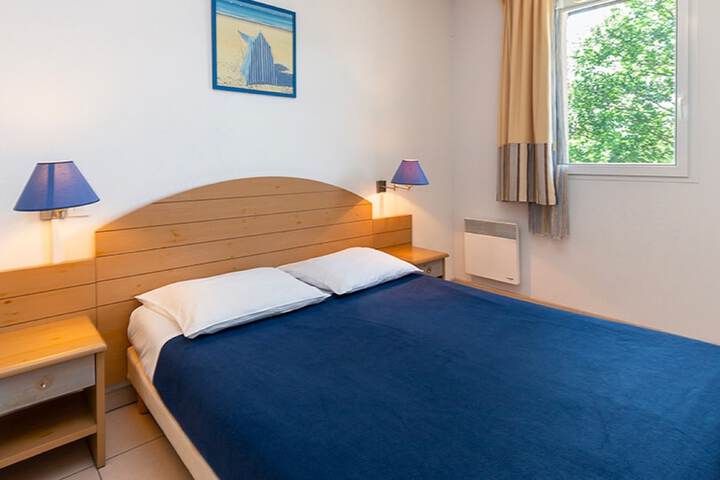 Room 8 of 35