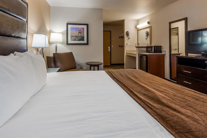 Room 4 of 14