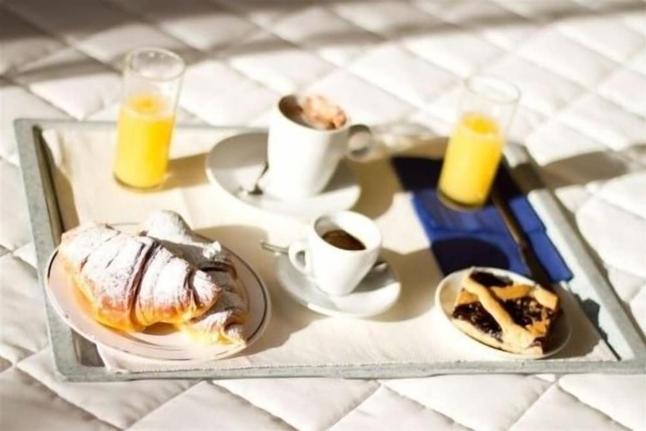 Breakfast/Coffee Service 5 of 5
