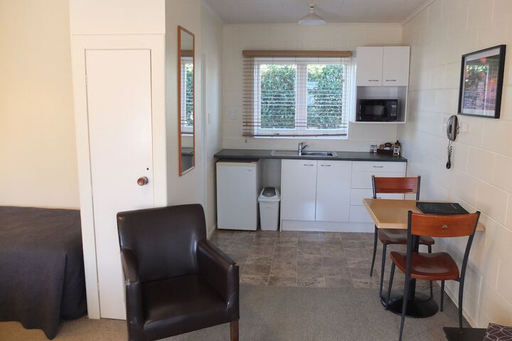 Room 8 of 41