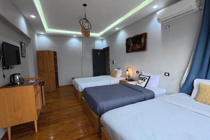 Room 7 of 31