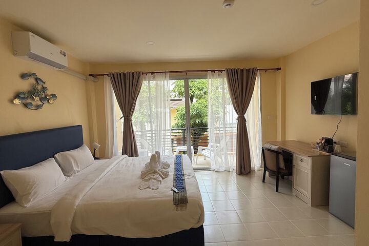 Room 10 of 26