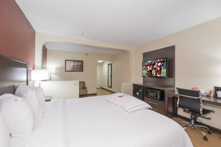 Superior King Bed (13 of 21)