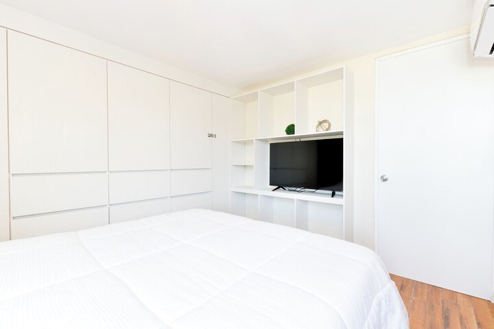 Room 44 of 169