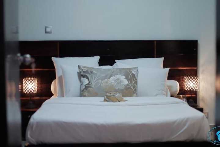 Room 14 of 38