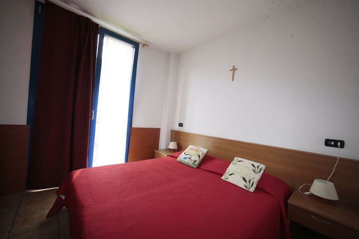 Room 17 of 47