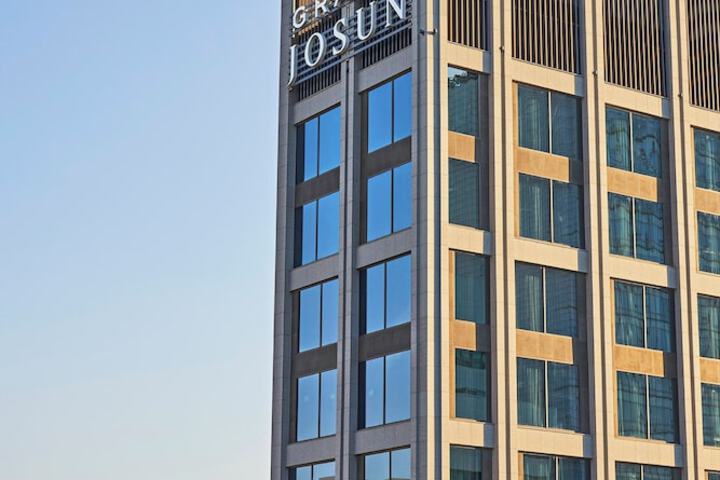 Hotel 84 of 86