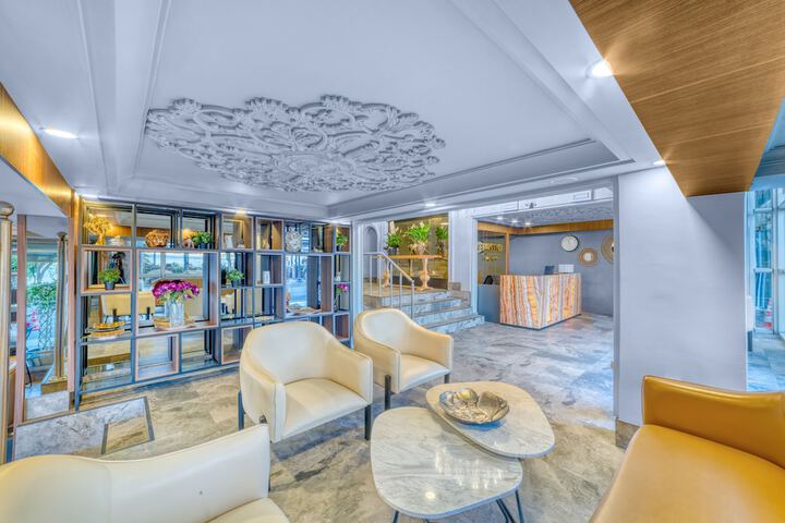 Hotel Interior 4 of 187