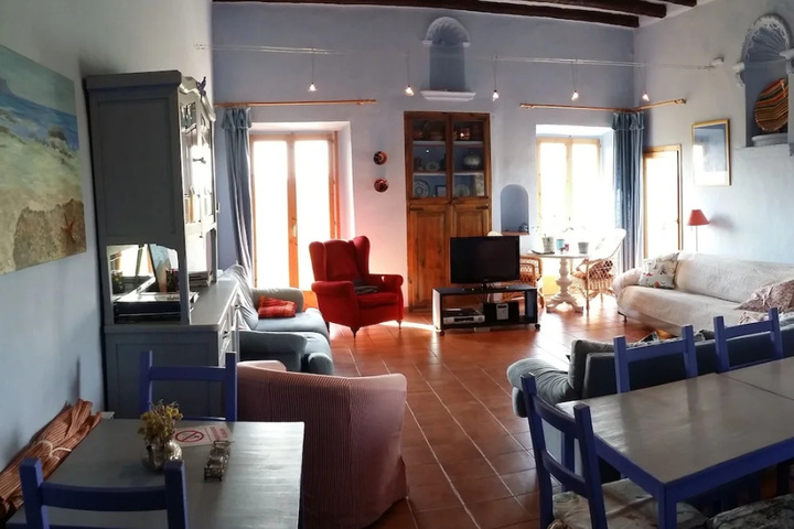 Room 2 of 14