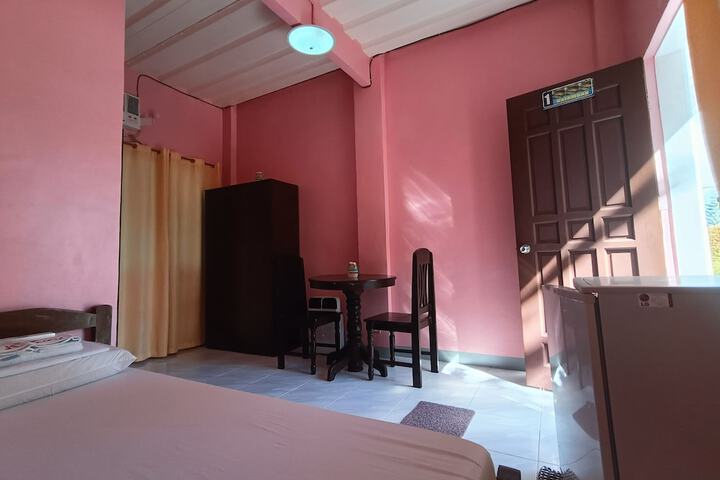 Room 14 of 37