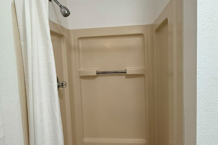 Room 100 of 132