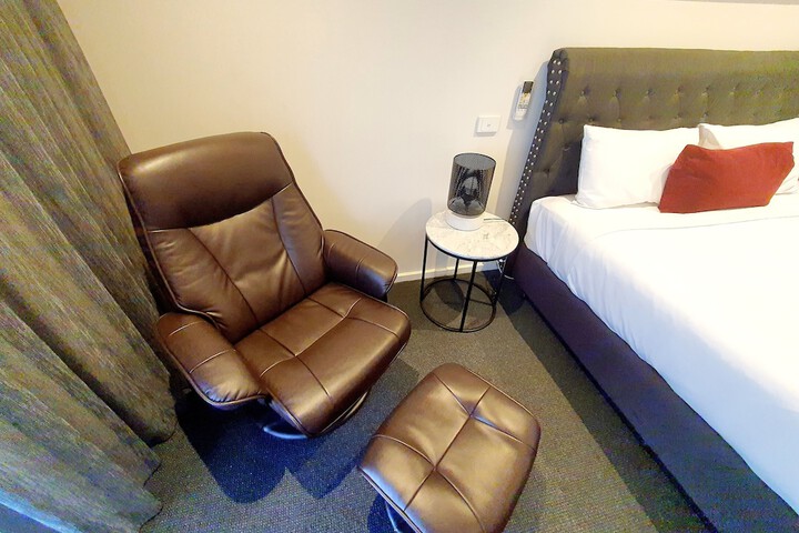 Room 25 of 104