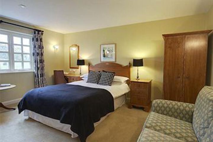 Room 10 of 25