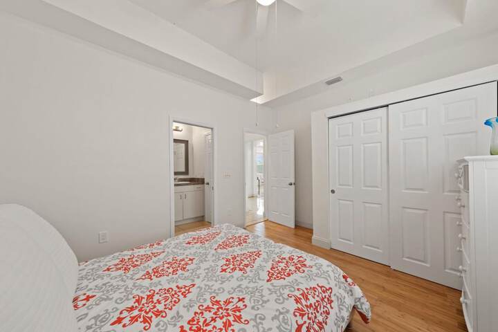 Room 4 of 30