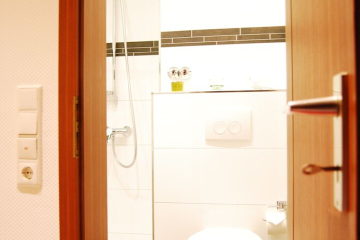 Room 27 of 50
