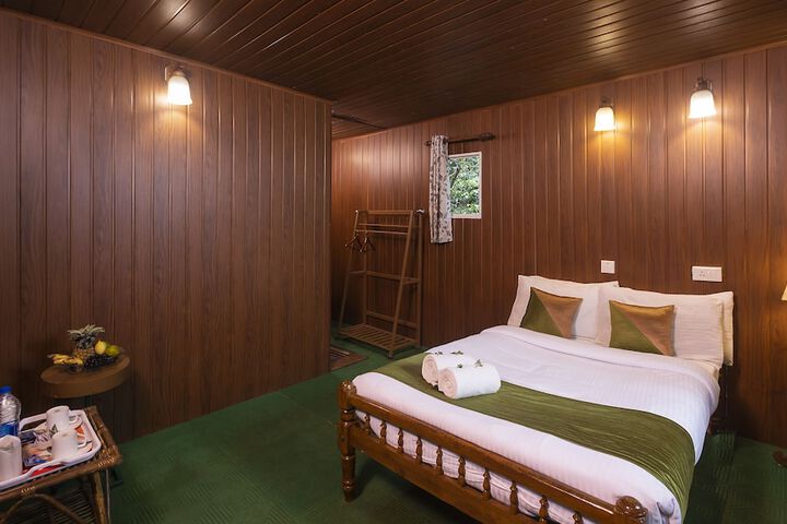 Room 6 of 42