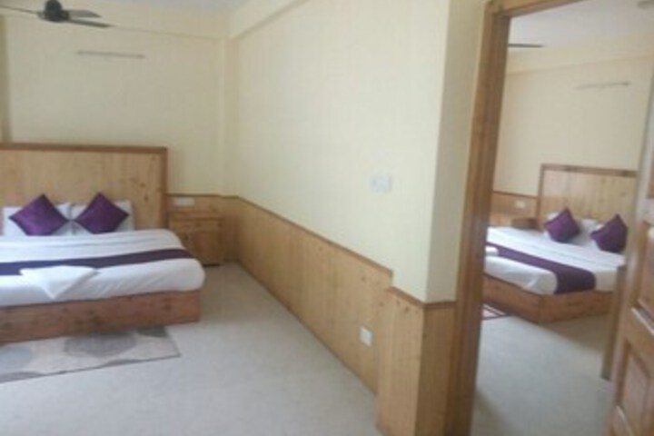 Room 16 of 17