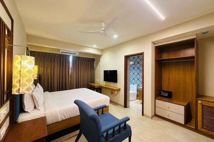 Room 3 of 41