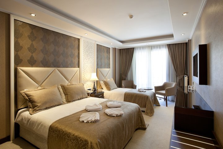 Room 9 of 70