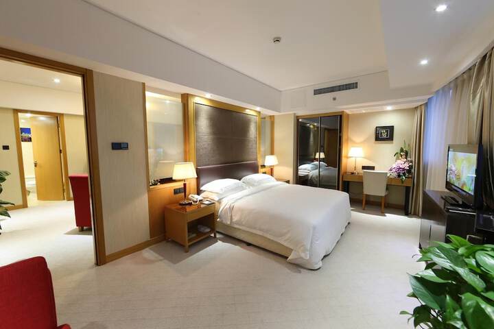 Room 22 of 42