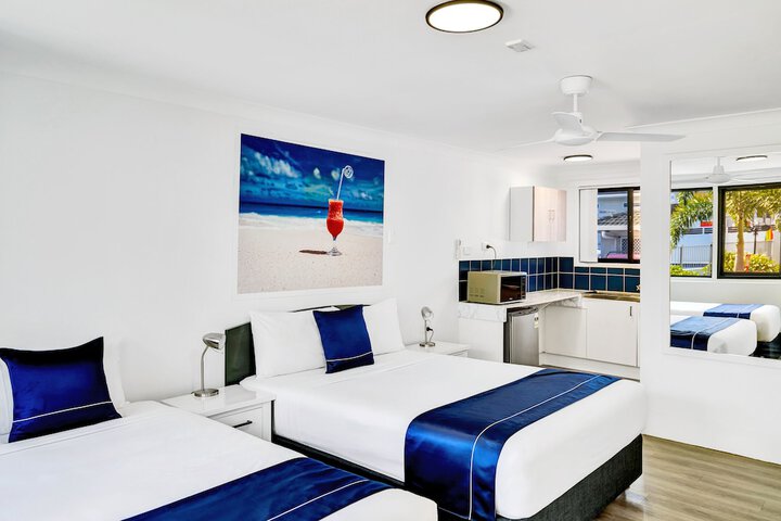 Room 12 of 94