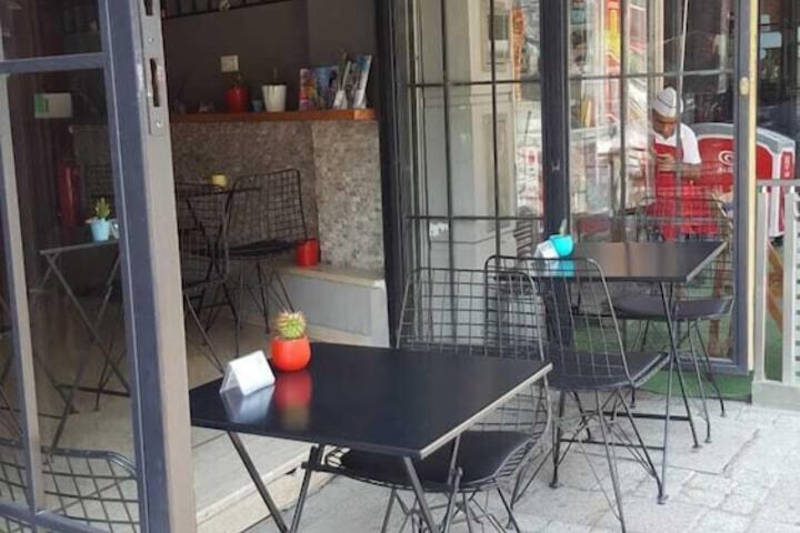 Cafe