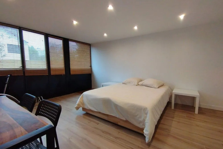 Room 2 of 15