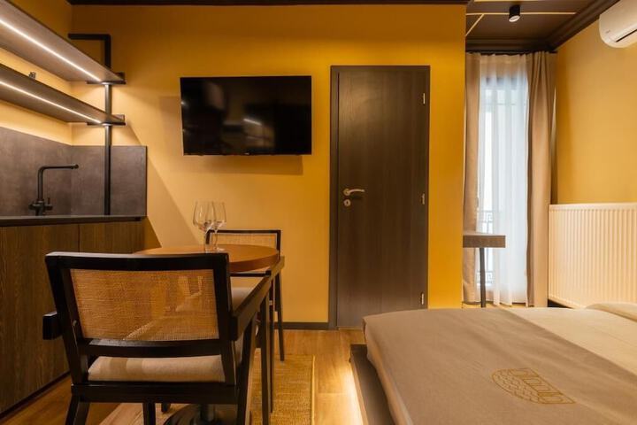 Room 21 of 79