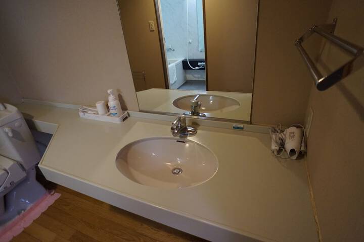 Clean Restrooms