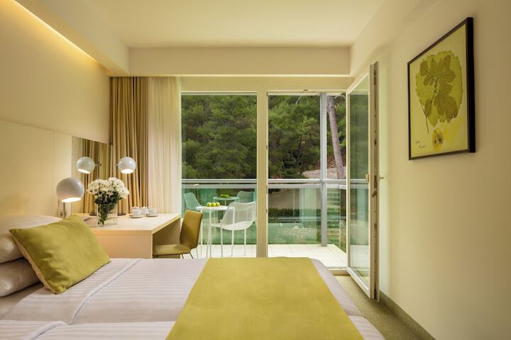 Room 12 of 70