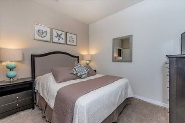 Room 10 of 26