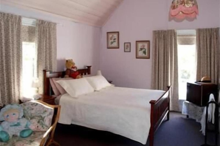 Room 6 of 49