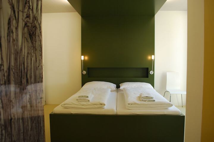 Room 5 of 58