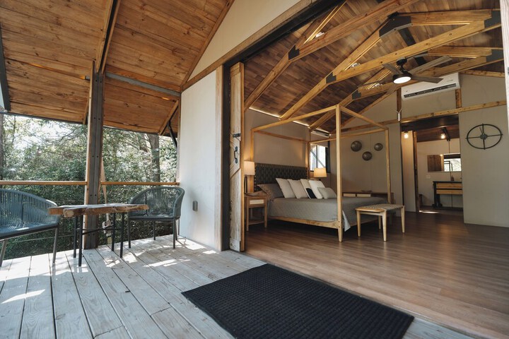 Room 11 of 41