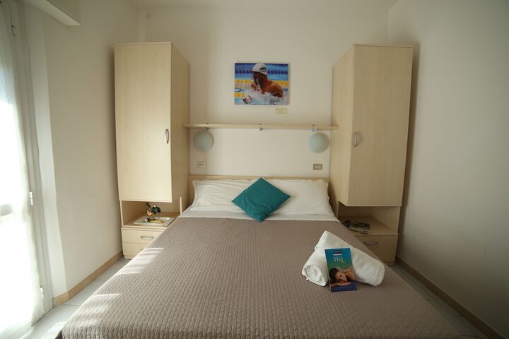 Room 5 of 113