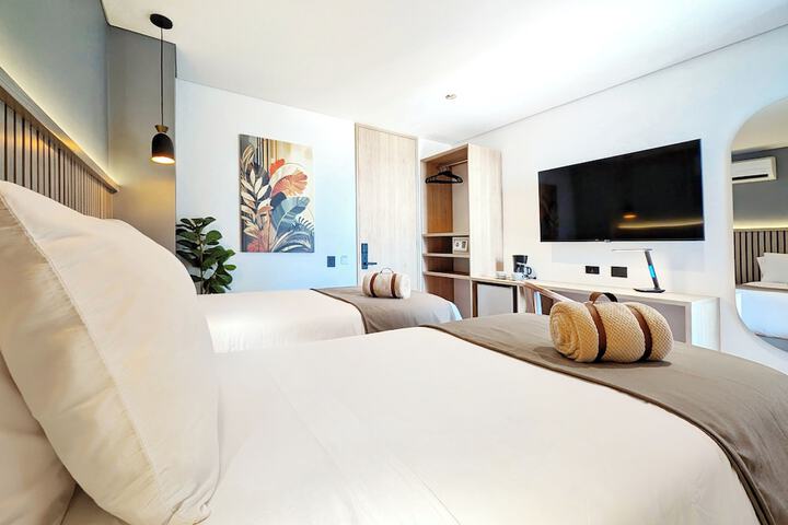 Room 16 of 32