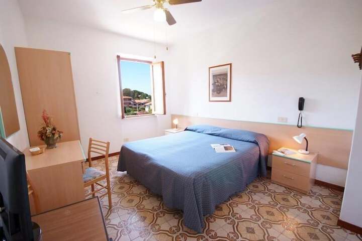 Room 4 of 59