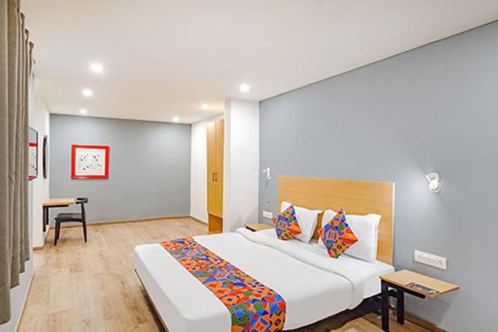 Room 13 of 23