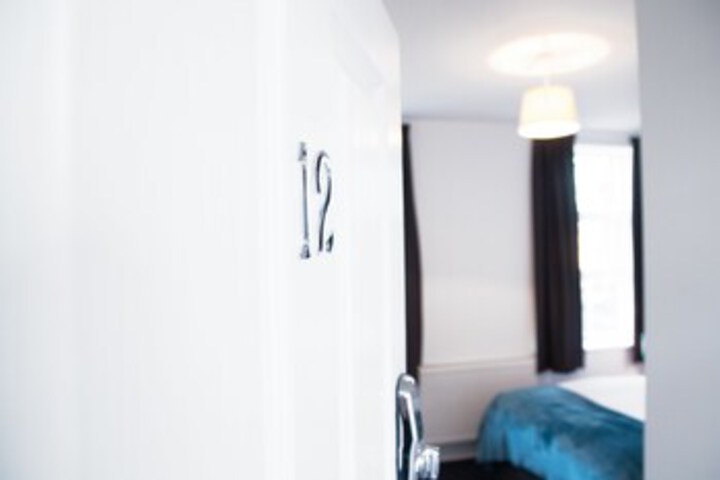 Room 62 of 82