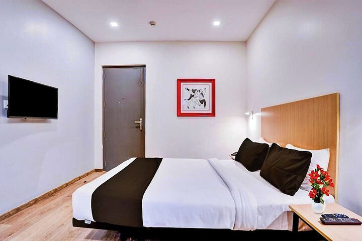 Room 5 of 20